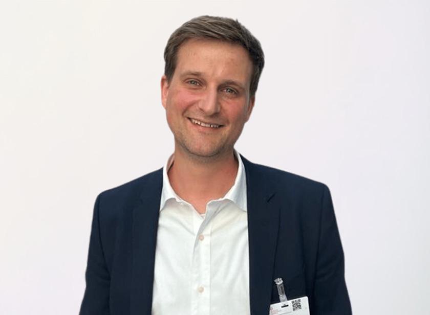 Dr. Niklas Holze